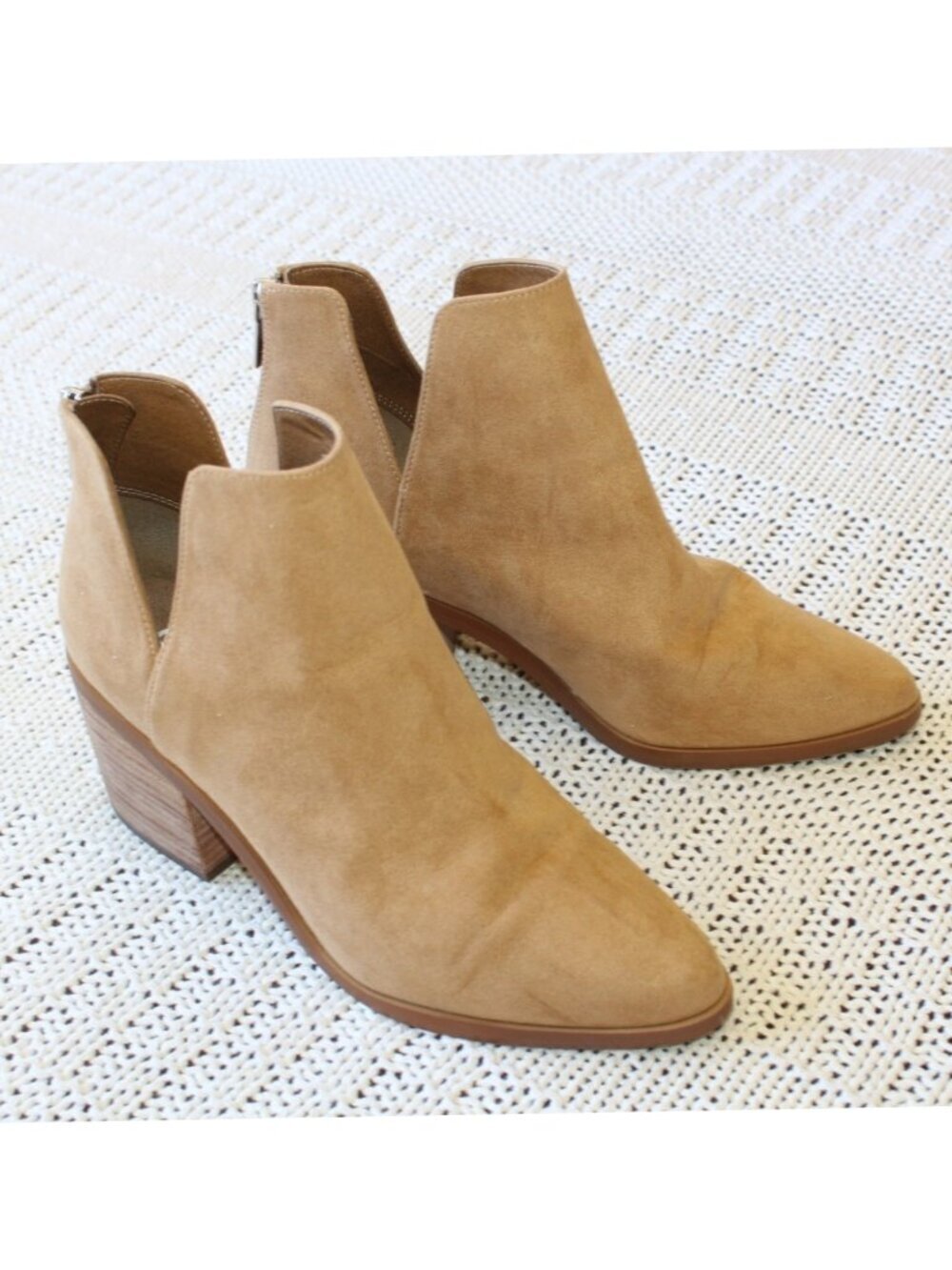 BP Brynne Women's Ankle Boots Tan Fabric Size 9M Pointed toe Zipper Casual